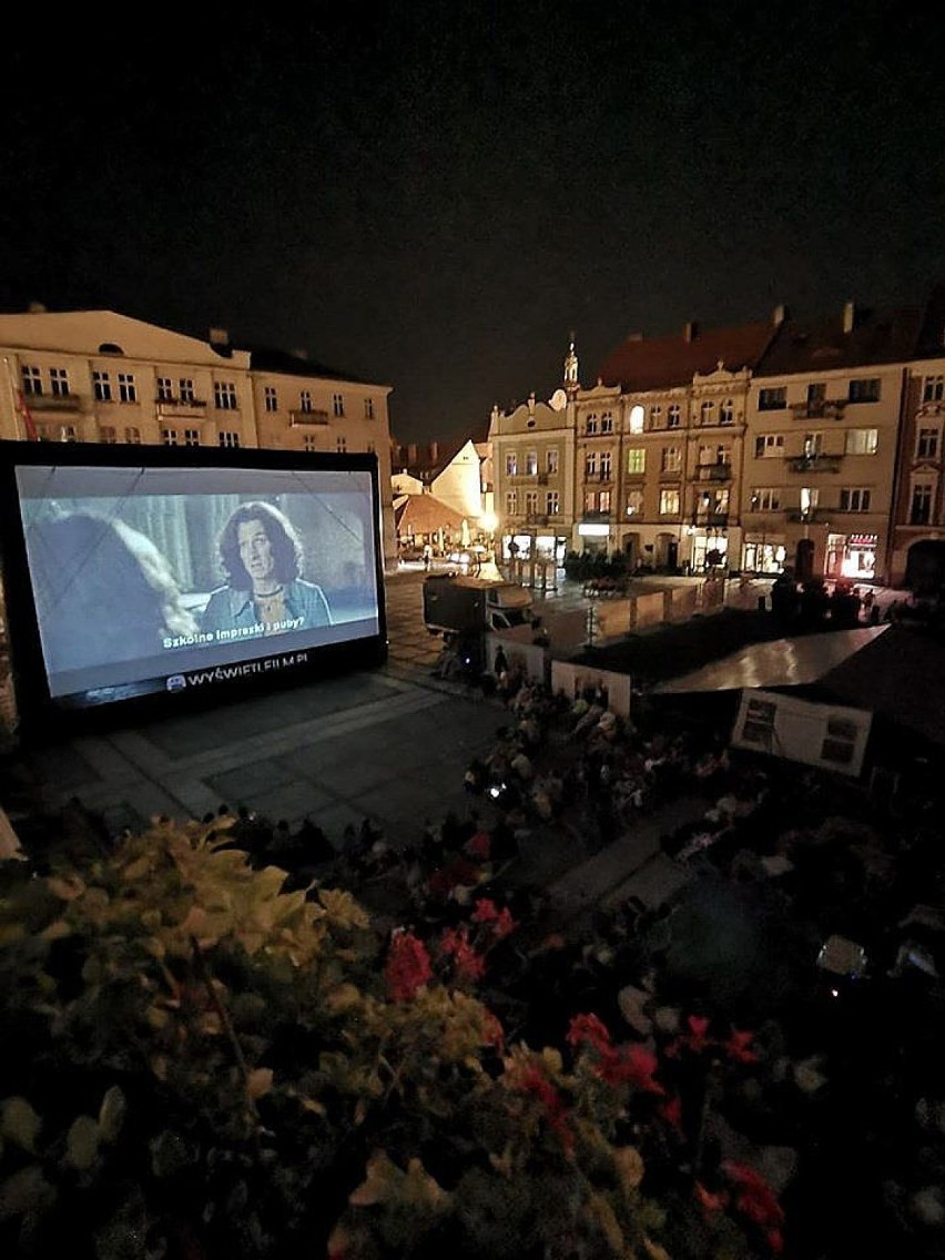 Kino letnie w Kaliszu. "Bohemian Rhapsody" przyciągnął tłumy...