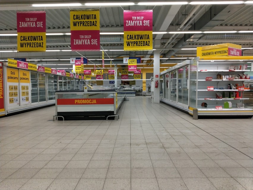 Ostatni dzień Tesco w Żaganiu. Co tam się działo?