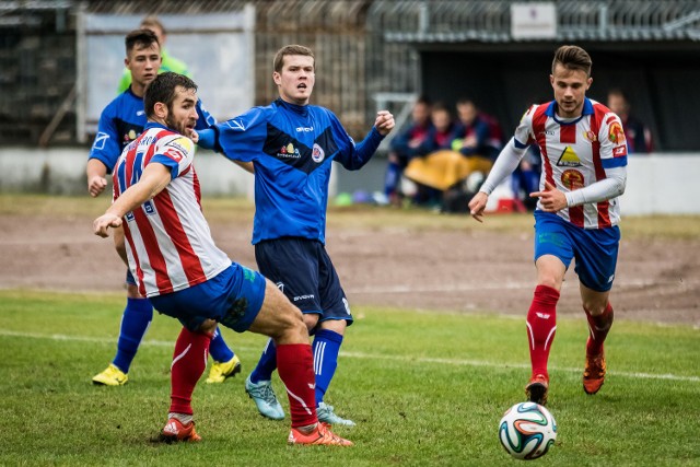 W meczu piłkarskiej trzeciej ligi Chemik Bydgoszcz podejmował Polonię Środa Wielkopolska.