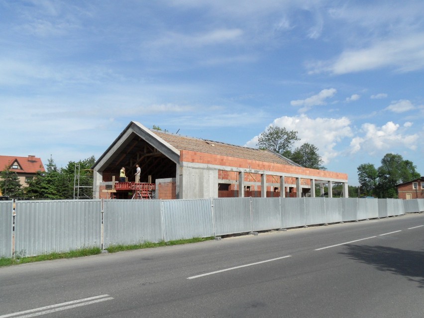 Hala targowa i Centrum przesiadkowe w Pawłowicach jest w budowie