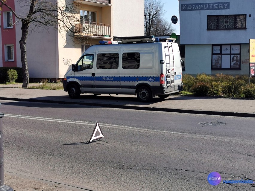 Zderzenie busa z osobówką na skrzyżowaniu we Włocławku