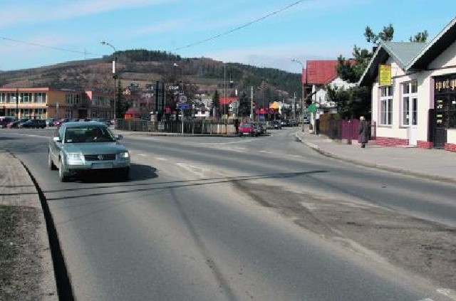 Miejsce, gdzie w niedzielę rozegrały się dantejskie sceny położone jest w centrum Łącka