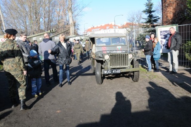 II Dzień Cichociemnych na Ursynowie Piknik militarno-historyczny 18 maja 2014