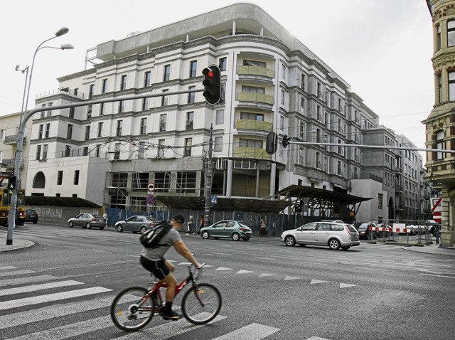 Budowa hotelu Borowiecki ciągnie się od lat 90.