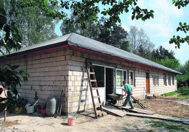 3 lata trwała budowa domu dla bezdomnych