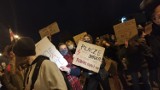 Strajk Kobiet w Białymstoku. Tłumy szły w czarnym spacerze. W Warszawie wielka mobilizacja. Jest liczna delegacja z Podlasia 30.10.2020