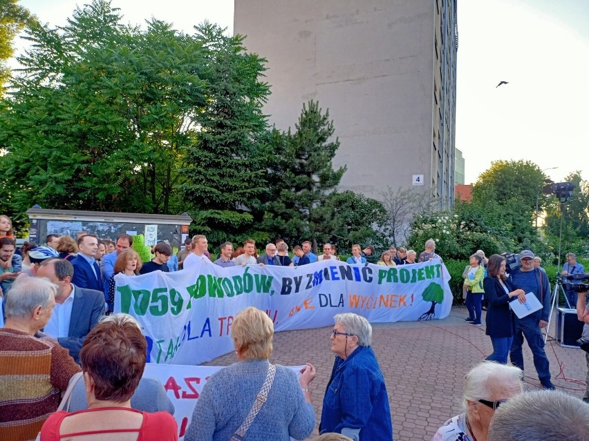 Kraków. Budowa linii tramwaju do Mistrzejowic ma ruszyć lada dzień. Protesty nie ustają