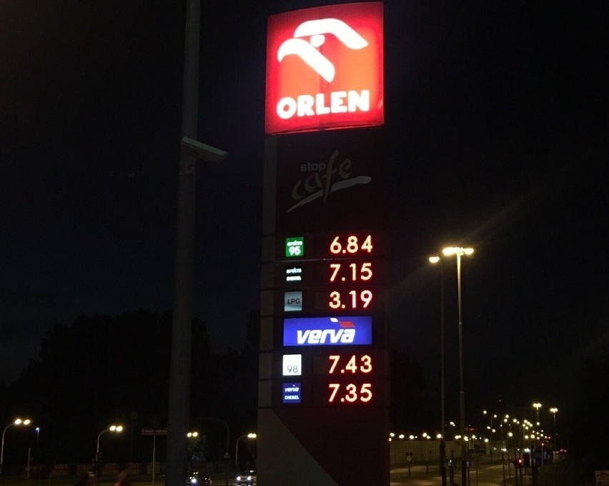 Oszuści działają nową metodą, tym razem „na Orlen”