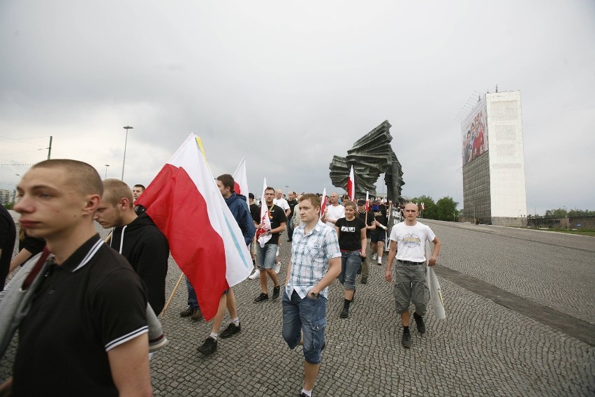 Marsz Powstańców Śląskich w Katowicach