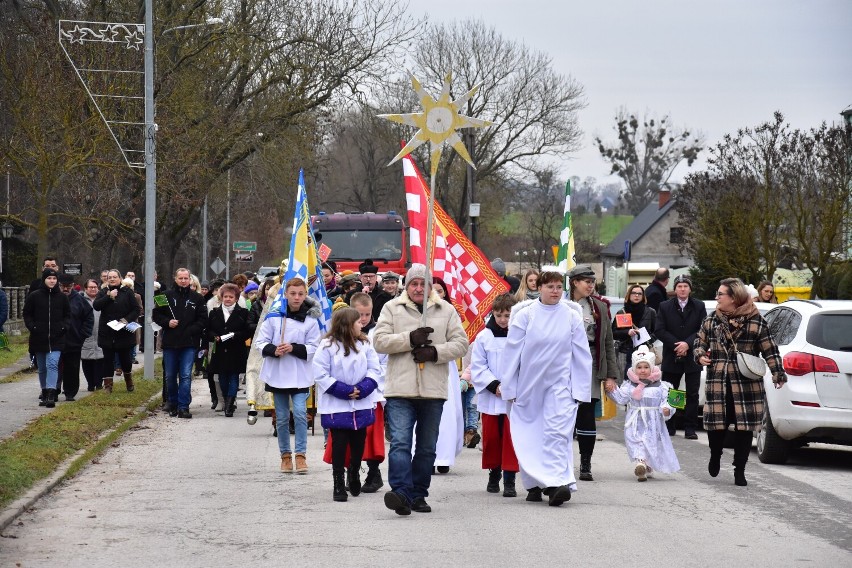 Orszak Trzech Króli 2023 w Lubostroniu.