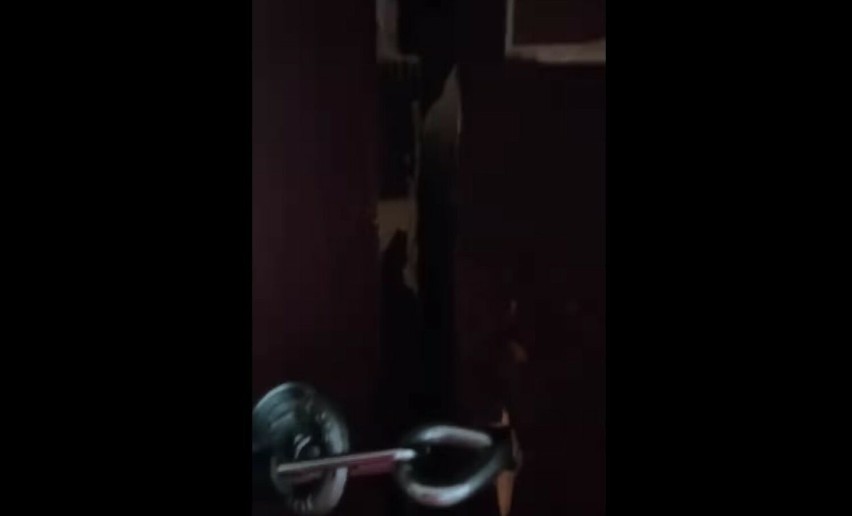 Przerażające nagranie z Częstochowy. 91-latka zamknięta na kłódkę w mieszkaniu