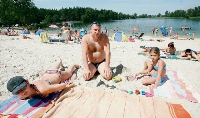 Staw w Jelczu-Laskowicach to jedno z najpopularniejszych kąpielisk także wśród wrocławian