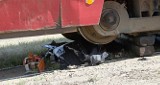Łódź: kosiarz wpadł pod tramwaj. Zginął (ZDJĘCIA)