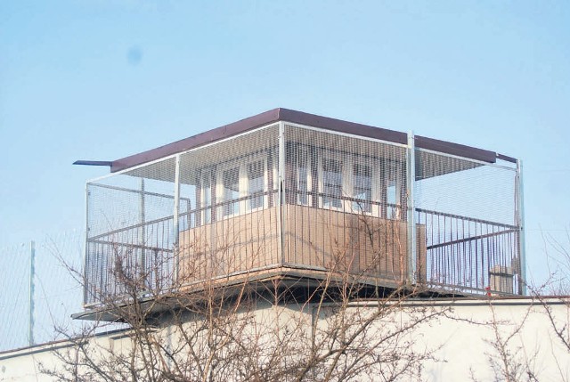 Budki strażnicze pozostaną na murach sieradzkiego więzienia, lecz już bez strażników