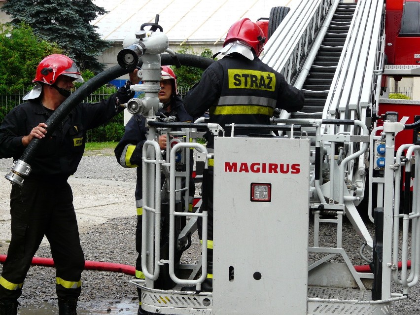Ćwiczenia strażaków w Bibliotece Łopacińskiego (FOTO, WIDEO)