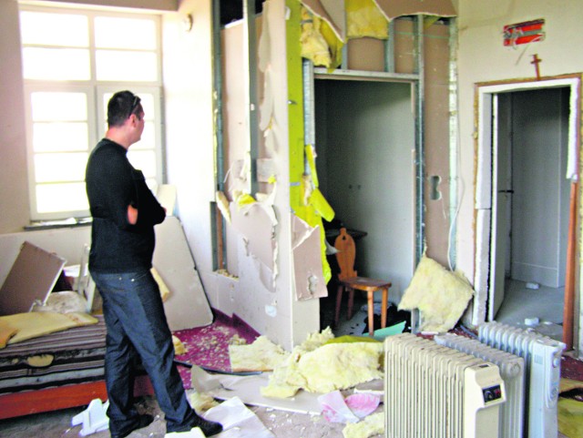 Pomieszczenia splądrowane przez złodziei znów wymagają gruntownego remontu