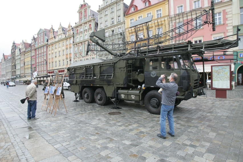 Wojsko na wrocławskim Rynku (ZDJĘCIA)
