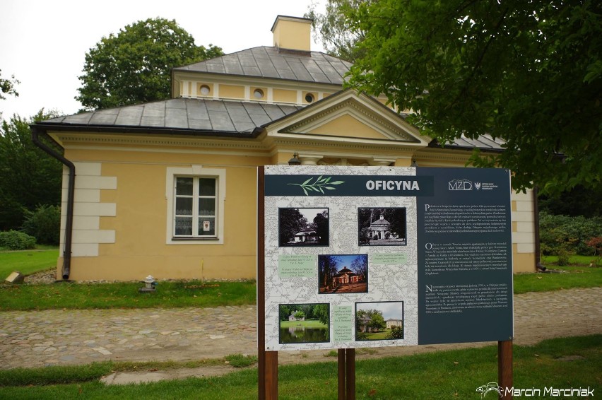 Historyczny spacer po dobrzyckim ogrodzie w obiektywie Marcina Marciniaka