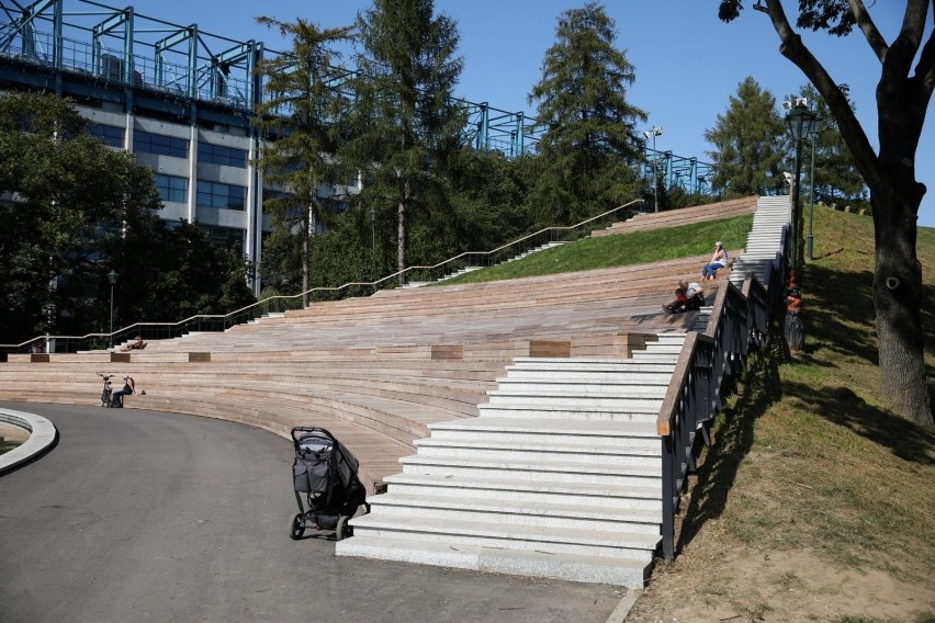 Kraków. Park Jordana zmienia się nie do poznania. Wyremontowany amfiteatr robi wrażenie! [ZDJĘCIA]