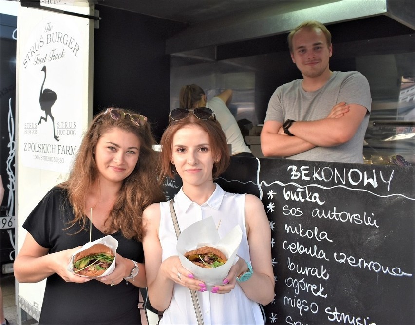 Na Rynku w Oświęcimiu trwa Festiwal Food Trucków i Piw Rzemieślniczych