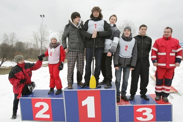 Zjazd na czymkolwiek w na Górce Środulskiej