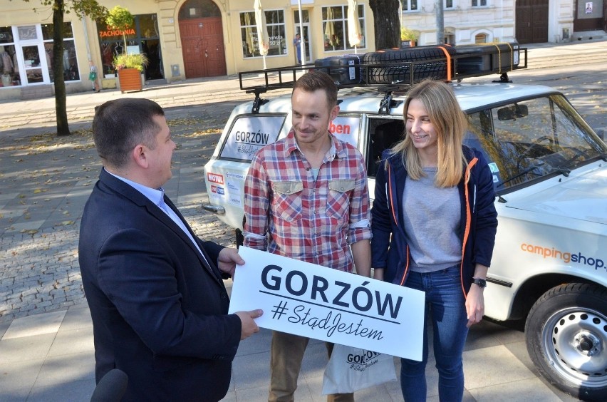 Asia i Paweł z Gorzowa objechali świat fiatem 125p kombi.