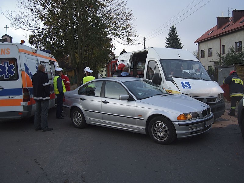 Łódź: wypadek busa z niepełnosprawnymi