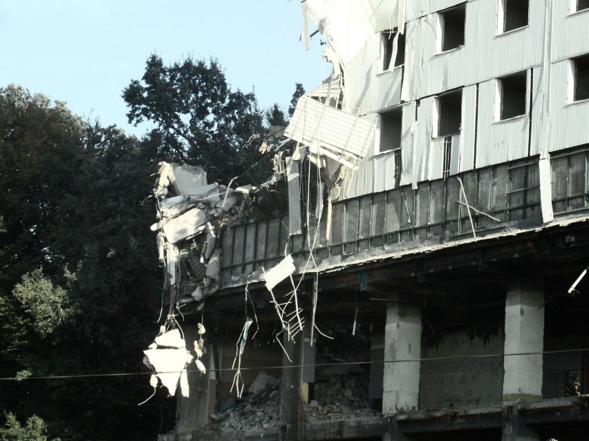 Hotel Diament w Jastrzębiu: część budynku zniszczona