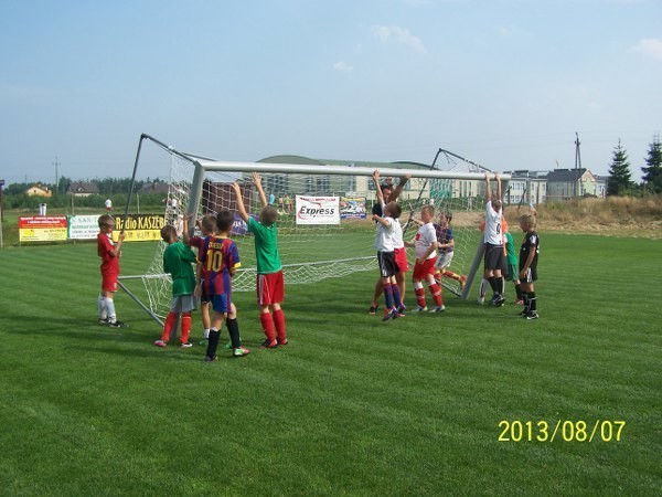 Obóz piłkarski dzieci z zamiejscowego ośrodka Akademii Lechii Gdańsk