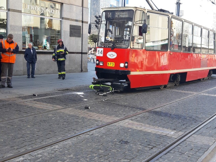 77 -letni mężczyzna na hulajnodze elektrycznej zderzył się z...