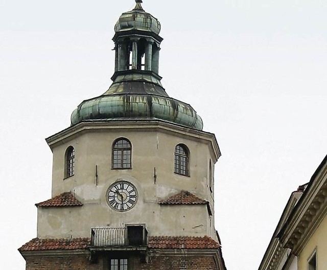Zegar na Bramie Krakowskiej czeka na drugie serce.