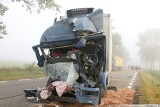 Górki Sypniewo: Kierowca tira zakleszczony w kabinie