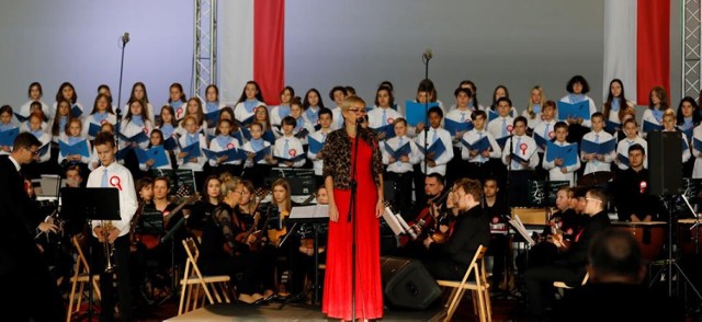 To będzie kolejne piękne wydarzenie w Zgorzelcu. Wielkie Śpiewanie Pieśni Patriotycznych cieszy się ogromną popularnością.