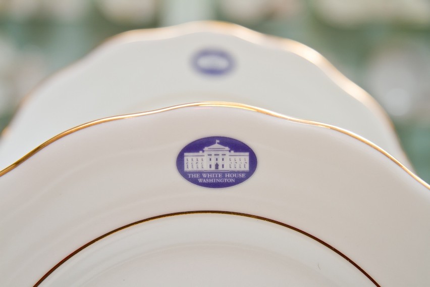 Porcelana z Wałbrzycha trafi na stół Baracka Obamy w Białym Domu (ZDJĘCIA)