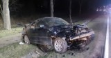 Bmw uderzyło w drzewo koło Marcinowic pod Krosnem Odrzańskim. To był śmiertelny wypadek. Jeden z pasażerów zmarł w szpitalu