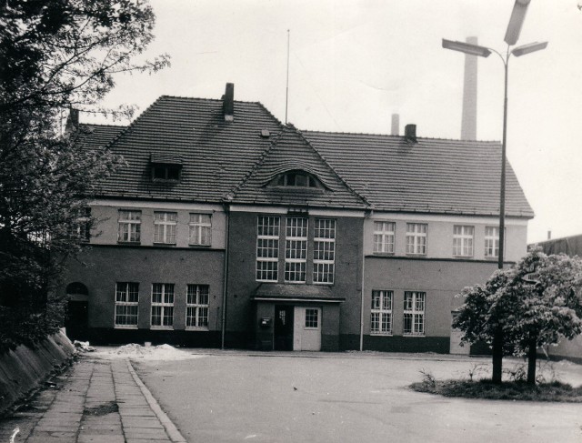Dworzec PKP w Świętochłowicach około roku 1980