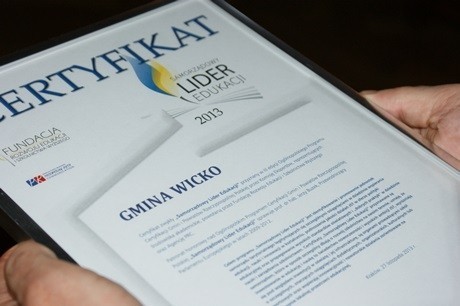 Gmina Wicko otrzymała certyfikat Samorządowy Lider Edukacji