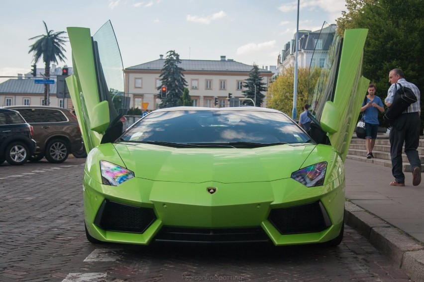 Najbardziej luksusowe samochody na warszawskich ulicach.