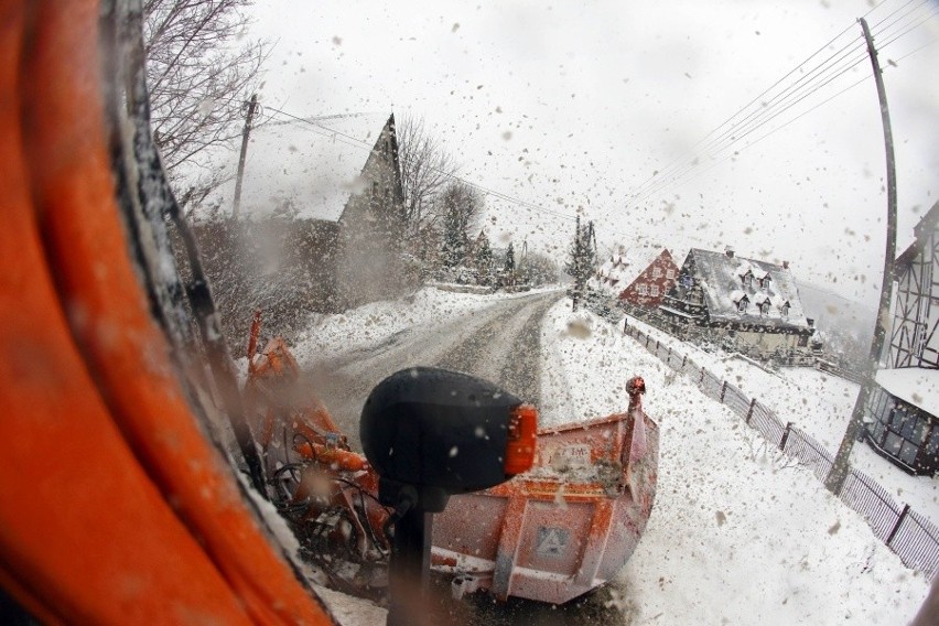 Pierwszy śnieg na Dolnym Śląsku (ZDJĘCIA)