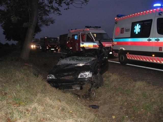 W akcji ratowniczej uczestniczyło dwudziestu strażaków lekarze i policjanci