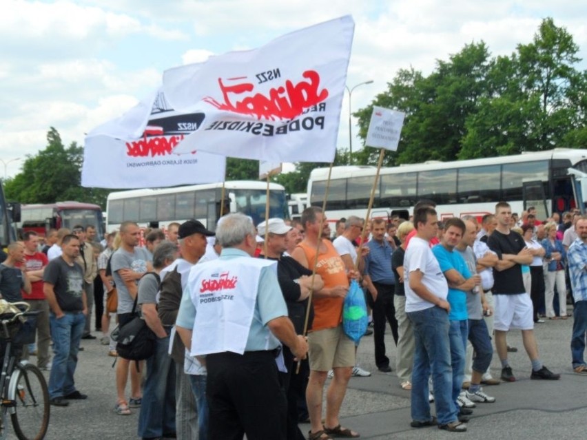 Kolejna pikieta Solidarności w tyskiej fabryce Fiata [ZDJĘCIA, WIDEO]