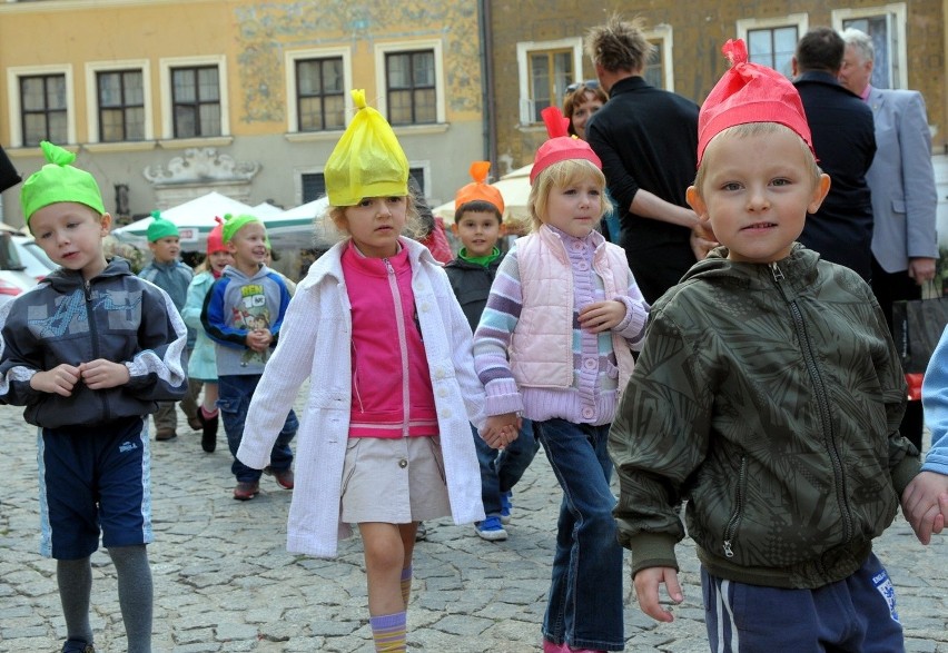 Happening: Krasnoludki walczyły z Dioksyną (ZDJĘCIA)