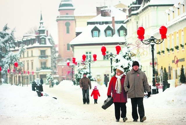 Cieplice przestały być odrębnym miastem w 1975 roku; wtedy przyłączono je do Jeleniej Góry