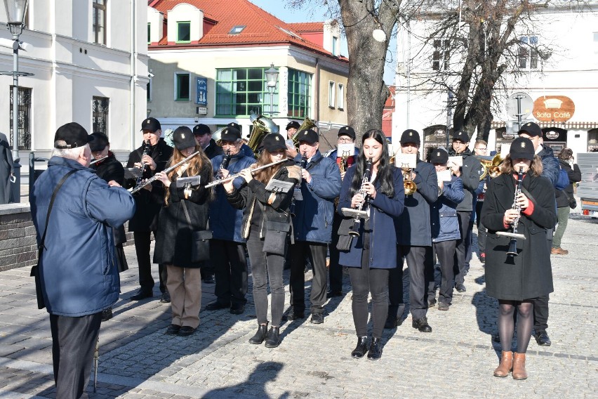 Uroczyste obchody Święta Niepodległości na rynku w Olkuszu