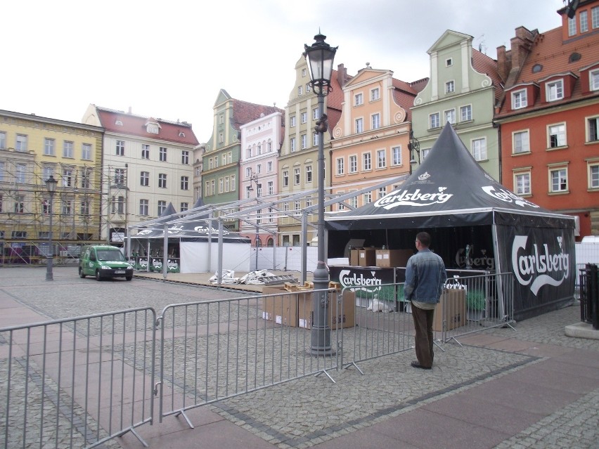 Wrocław: Strefa kibica prawie gotowa (ZDJĘCIA)