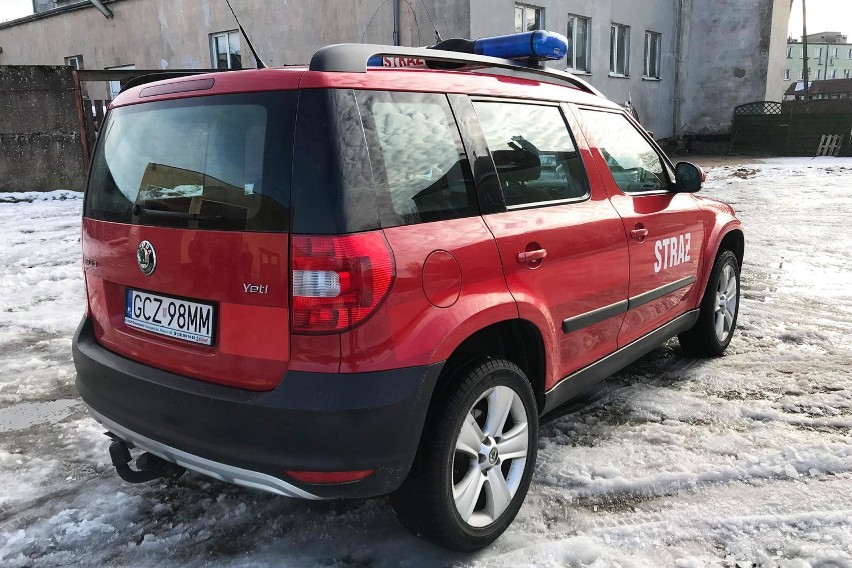 Nowy samochód strażaków z OSP w Przechlewie. Skoda przyda się do różnych zadań. Teraz strażacy czekają na budowę nowej remizy