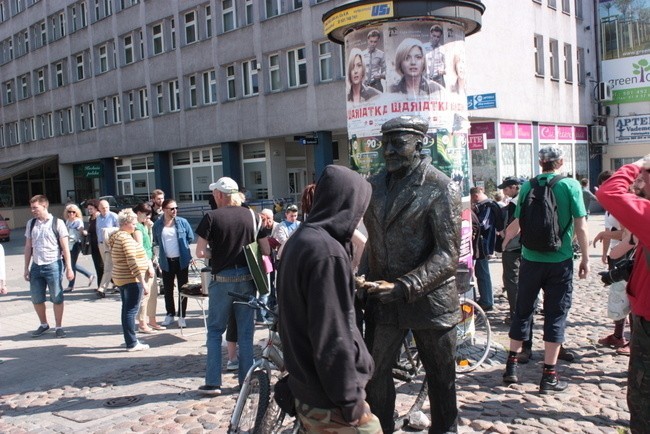 Poznań: Rozdawali jedzenie w proteście przeciw Euro 2012 [ZDJĘCIA]