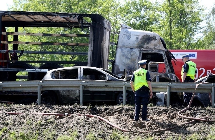 Do wypadku na autostradzie A6 pod Szczecinem doszło 9...