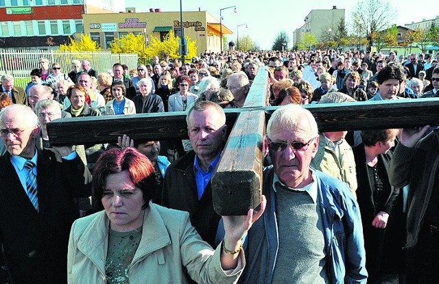 Droga krzyżowa w parafii pw. Miłosierdzia Bożego