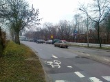 Nowa droga rowerowa na ulicy Wróblewskiego kompletnie zniszczona (LIST, ZDJĘCIA)